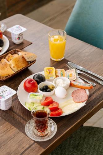 Hrana v oz. blizu hotela