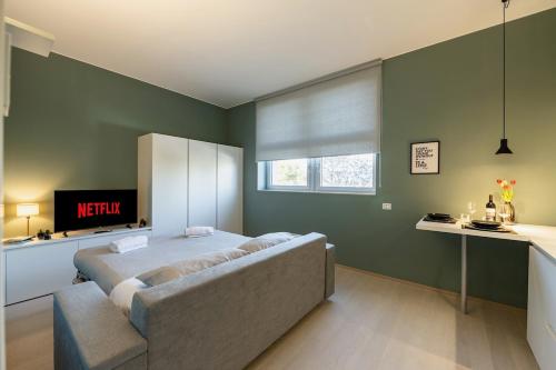 Design Art Studio - Gym & Central Location