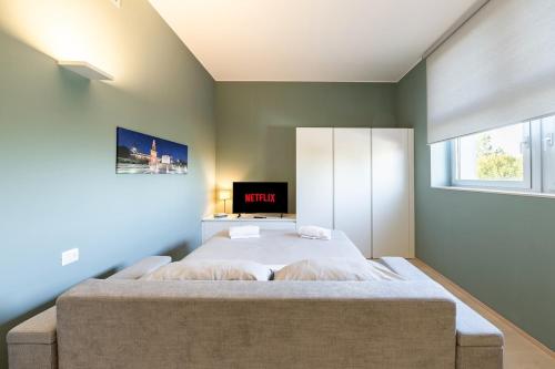 Design Art Studio - Gym & Central Location