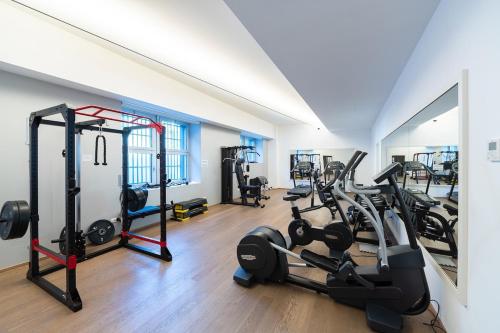 Design Art Studio - Gym & Central Location