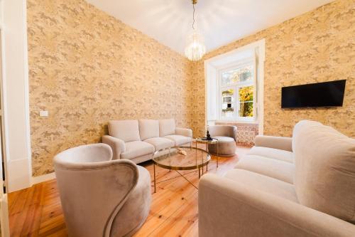 Stylish Central Lisbon 5BR Apartment wAC