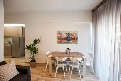 EVRIDIKI & EKAVI suites AXD