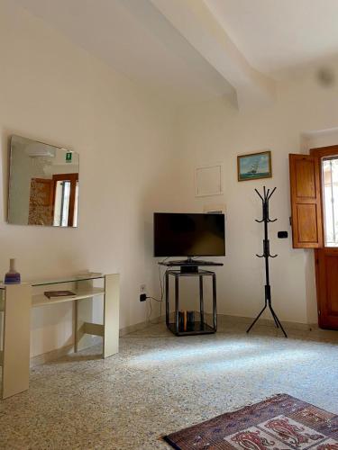 Μια τηλεόραση ή/και κέντρο ψυχαγωγίας στο Casa Giulia, comoda palazzina indipendente