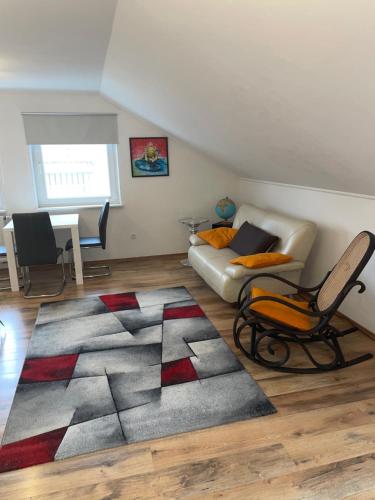 Χώρος καθιστικού στο All Seasons