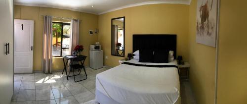 Μια τηλεόραση ή/και κέντρο ψυχαγωγίας στο Elem Properties Ongwediva