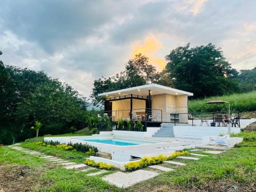 Πισίνα στο ή κοντά στο Villa tipo Suite, Privada en Villeta