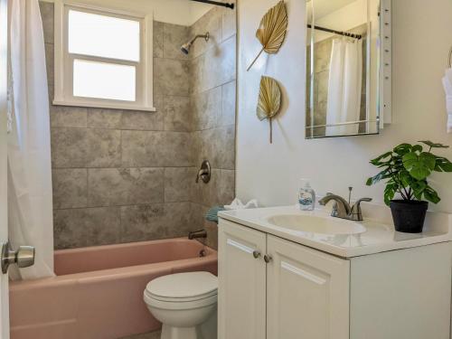 Ванная комната в Lake House Escape, Venture Base Unit 7