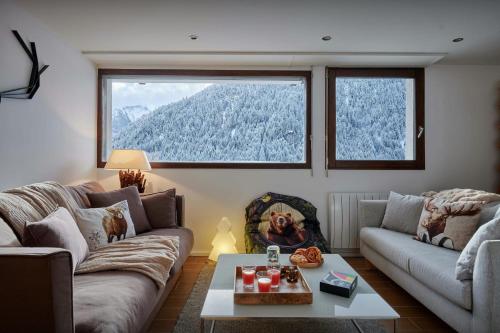 Chalet Pic & View - OVO Network