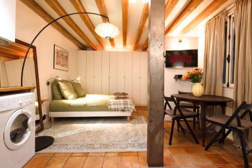 Charming Apartment in Notre-Dame