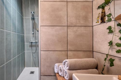 Et badeværelse på Green Oasis Proche Gare & Disneyland