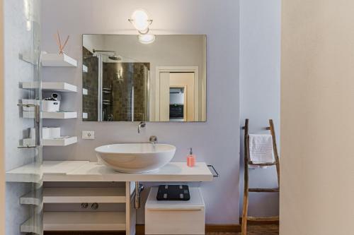 Florence Pop House - Spacious Apartment with Vintage Charm