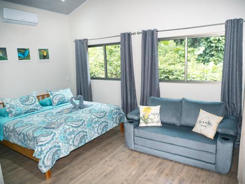 Postel nebo postele na pokoji v ubytování Luxury Apartments Nauyaca by Paradiselodge