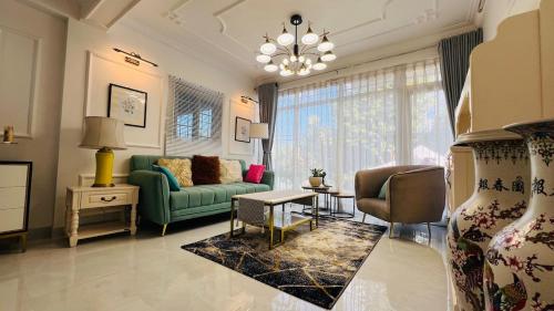 Prime and peaceful environment , BRIT HOUSE