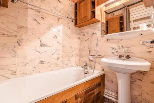 Ένα μπάνιο στο Smartstay Caron - Val Thorens