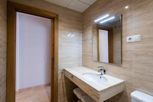 Phòng tắm tại Beach Center Only 150 M Luxury