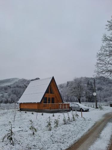 Grahovo Čelin Stream durante el invierno