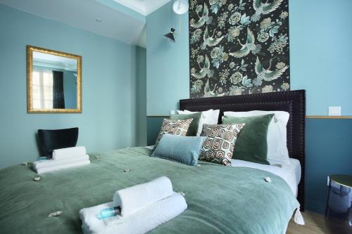 Apartment Champ de Mars - Tour Eiffel by Studio prestige