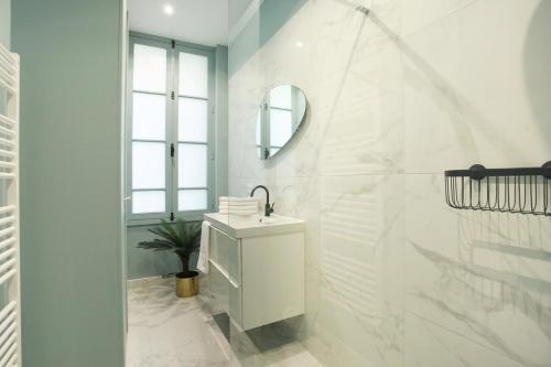 Apartment Champ de Mars - Tour Eiffel by Studio prestige
