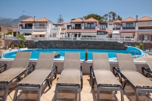 Bazén v ubytování TMS Luxury ApartHotel Las Américas AC&Heated Pool nebo v jeho okolí