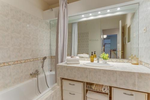 IMPERIA AP4490 by RIVIERA HOLIDAY HOMES
