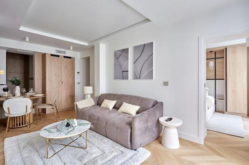 Apartment Centre de Paris by Studio prestige