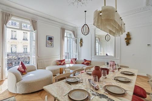 Apartment Opera Vendome by Studio Prestige
