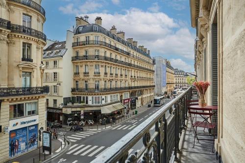 Apartment Opera Vendome by Studio Prestige