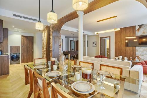 Exceptional 3 bedrooms Apartment Heart of Paris By Studio Prestige