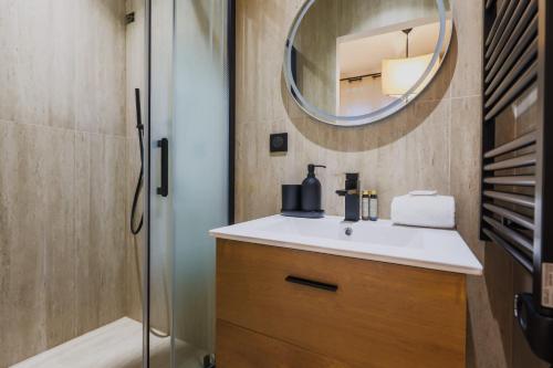 Superb duplex 1 bedroom Center of Paris