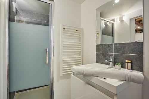 Charming Apartment Center of Paris By Studio Prestige