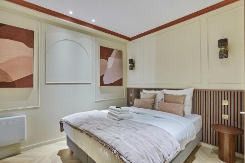 Apartment 3 bedrooms Center of Paris by Studio Prestige