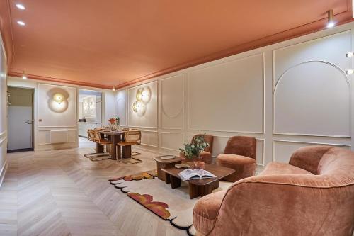 Apartment 3 bedrooms Center of Paris by Studio Prestige