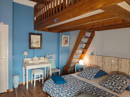 Ένα ή περισσότερα κρεβάτια σε δωμάτιο στο Chambres D'hôtes 4 Saisons