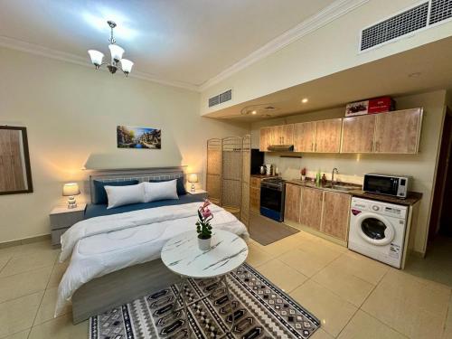 Elegant Studio Near Sahara Centre - Dubai Border