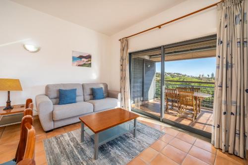 Bright One Bedroom in Marina Park #1989