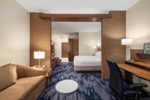 Ένα ή περισσότερα κρεβάτια σε δωμάτιο στο Fairfield Inn & Suites by Marriott West Monroe