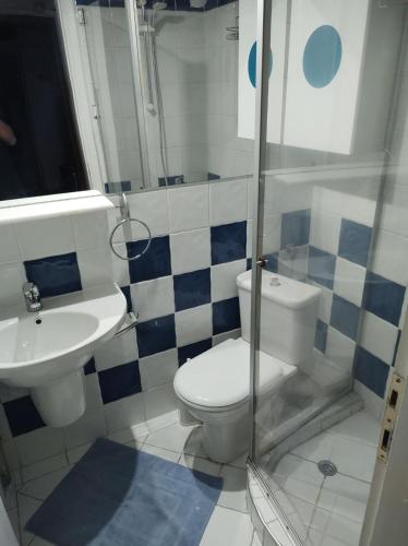 Waterfront private room, own bathroom
