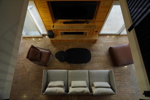 Χώρος καθιστικού στο Stilt House