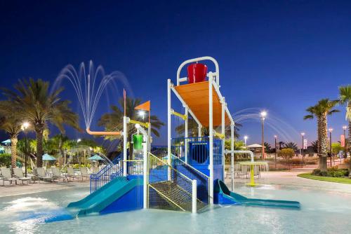 8BR Resort - Cinema, Themed Rooms, Jacuzzi & Game Room! photo 159