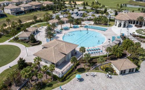 8BR Resort - Cinema, Themed Rooms, Jacuzzi & Game Room! photo 165