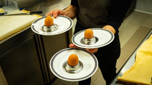 Jídlo v hotelu nebo okolí