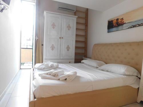 Masaniello Home
