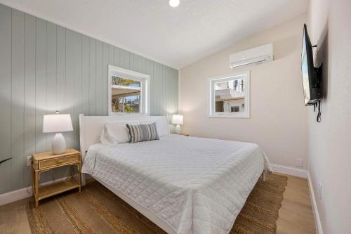 Postel nebo postele na pokoji v ubytování 637 S Orlando #8