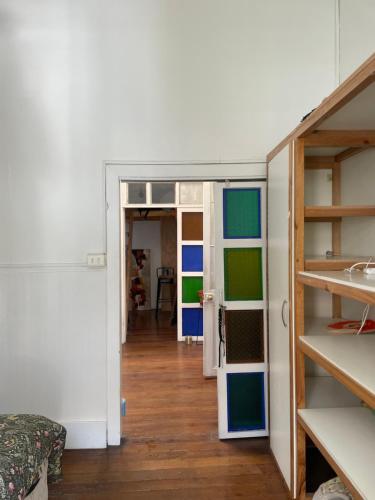 En eller flere køjesenge i et værelse på Departamento Amoblado Ekeka House