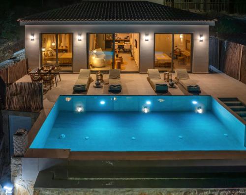 Bazén v ubytování XTC Villas Kefalonia - Villa X nebo v jeho okolí