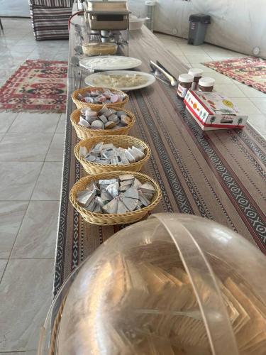 Jídlo v hotelu nebo okolí