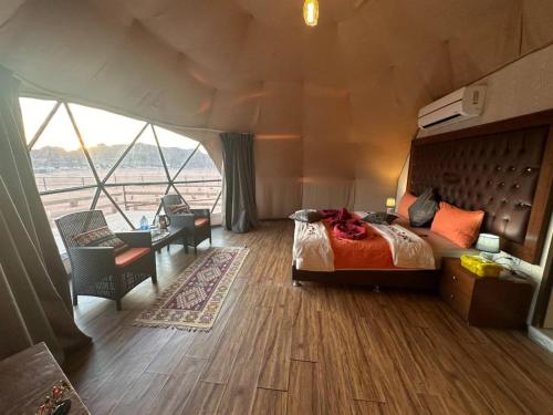 Postel nebo postele na pokoji v ubytování Luxury diamond camp