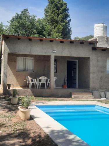 Πισίνα στο ή κοντά στο Cabaña La Kalma