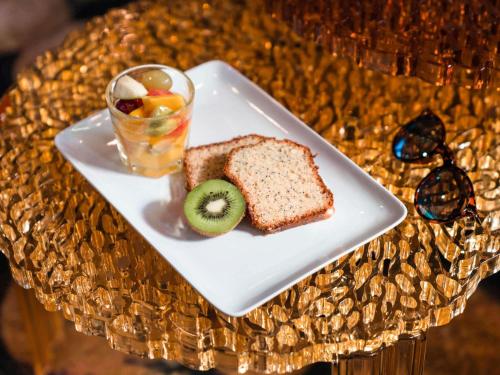 Jídlo v hotelu nebo okolí