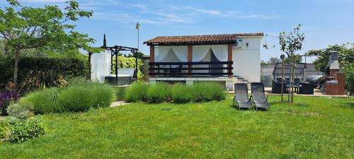 ULIKA l Private Olive Grov, Pets & Jacuzzi for Two